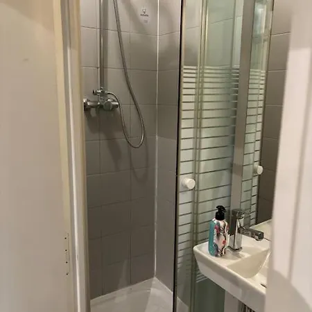 Bastille Apartment *